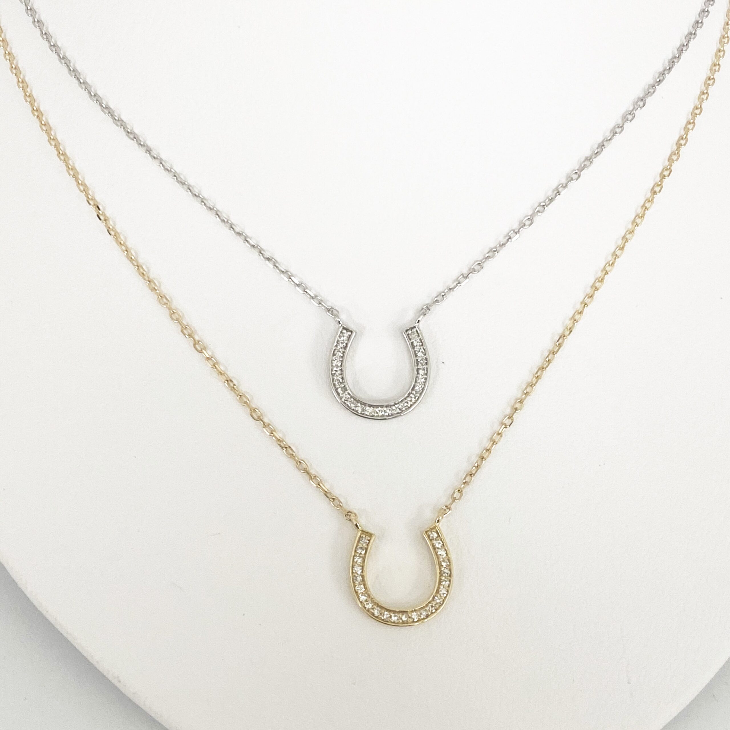 LA BLINGZ 14K White Gold Diamond Lucky Horseshoe Necklace (16) : Clothing,  Shoes & Jewelry - Amazon.com